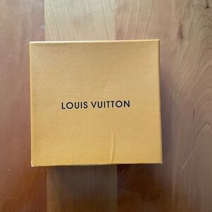 Black Checkered LV Belt